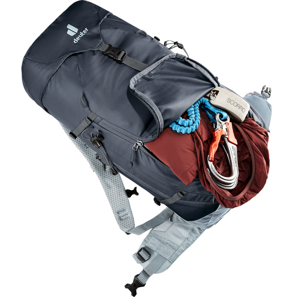 DEUTER TRAIL 30 ZAINO PER HIKING E SCALATA
