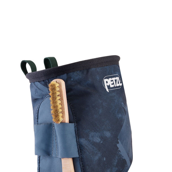 PETZL SAKA Sacchetto portamagnesite di forma ergonomica - NUOVO MODELLO 2024 - DISPONIBILE IN VARI COLORI!