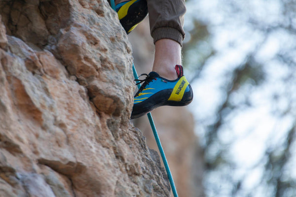 WILDCLIMBING PANTERA 2.0 SCARPETTA D'ARRAMPICATA TECNICA E RIGIDA - COLORE: AZZURRO/GIALLO
