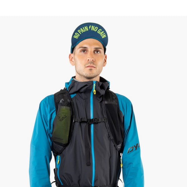 DYNAFIT ALPINE GRAPHIC UNISEX CAPPELLINO CON VISIERA "NO PAIN NO GAIN" - NERO/FUCSIA