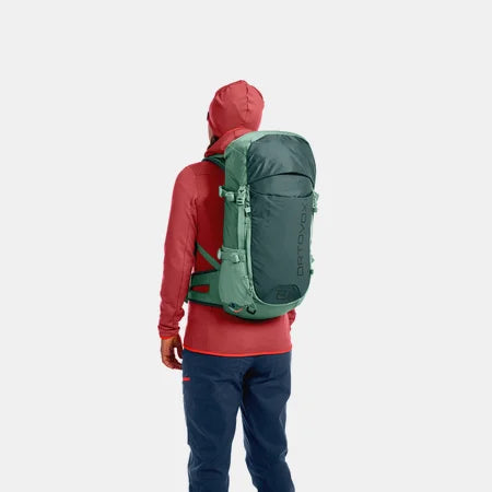 ORTOVOX TRAVERSE 28S ZAINO 28 LITRI LEGGERO E VERSATILE CON SCHIENALE CORTO  - DISPONIBILE IN VARI COLORI!