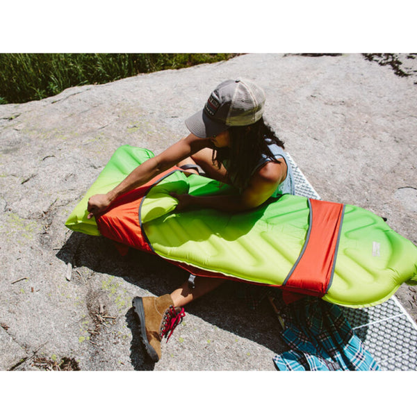 THERMAREST Trekker Chair Kit leggero per trasformare il tuo materassino in una sedia!